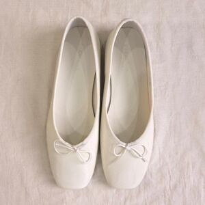Everlane The Day Ballet Flat - White/ Size 9